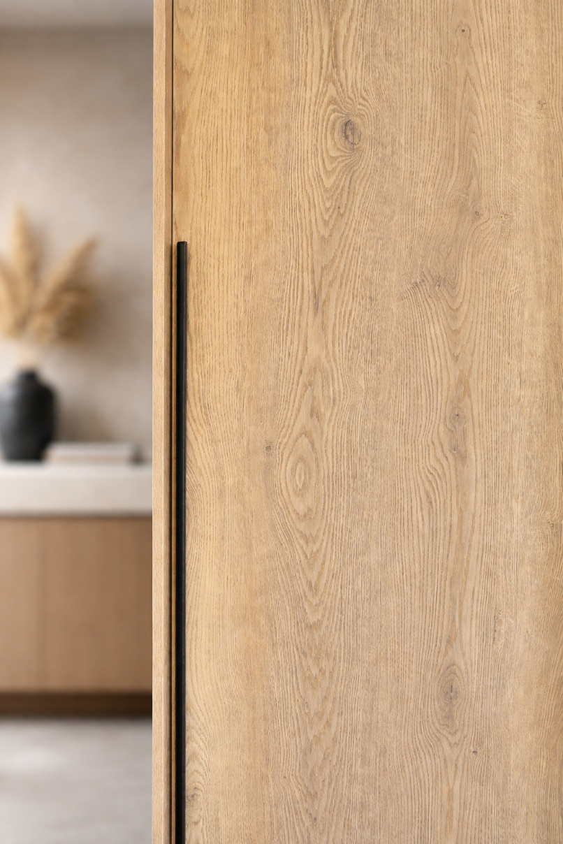 Szafa przesuwna ADAPTE 140 / 215 z półkami i drążkami - Dąb bielony uchwyt_adapte